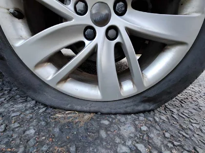 flat tyre repair glasgow by quicktyrefix